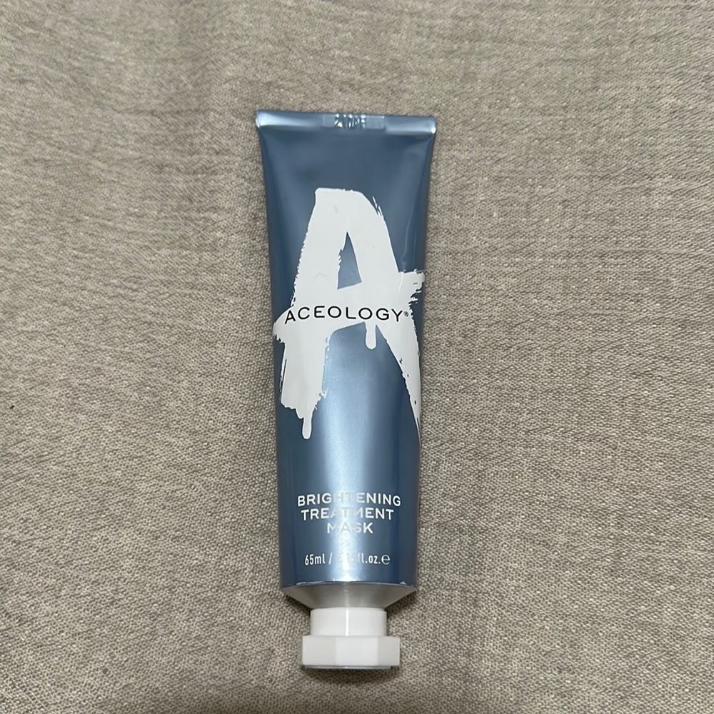 ACEOLOGY BRIGHTENING TREATMENT MASK $69